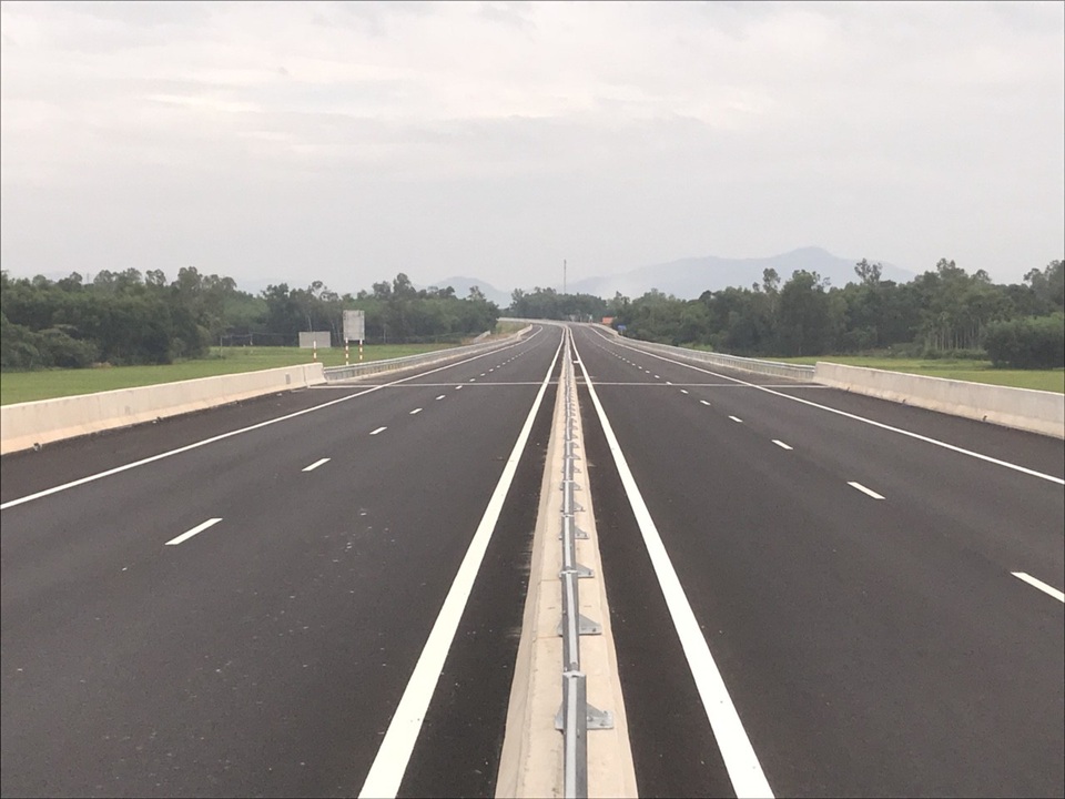 “Con đường tạo cơ hội” Đà Nẵng - Quảng Ngãi chạy tối đa 120km/h - 3 Tuyến cao tốc Đà Nẵng - Quảng Ngãi được coi là con đường tạo cơ hội, sẽ chính thức thông xe toàn tuyến vào ngày 2/9