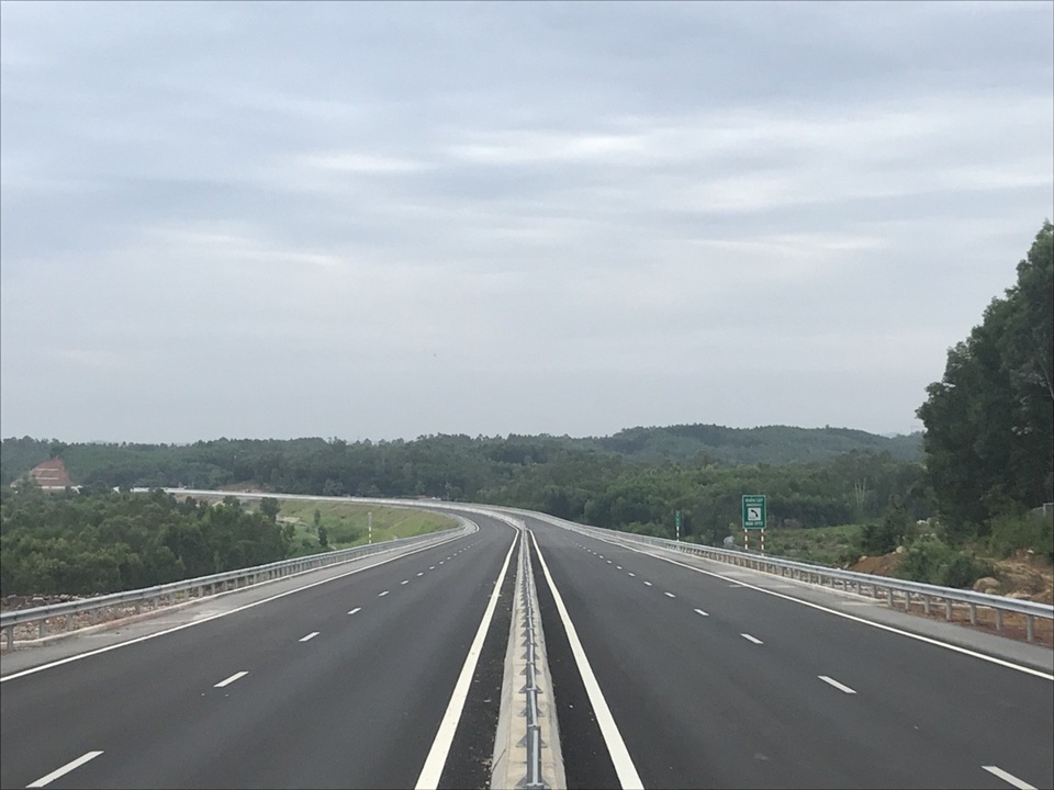 “Con đường tạo cơ hội” Đà Nẵng - Quảng Ngãi chạy tối đa 120km/h - 1 Cao tốc Đà Nẵng - Quảng Ngãi