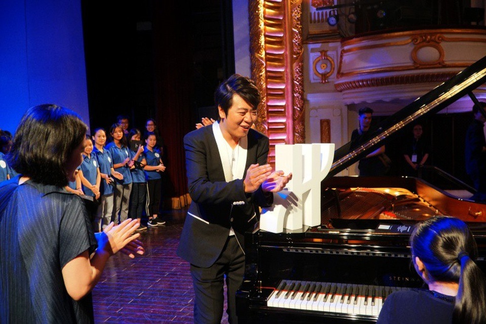 Lang Lang luôn khuyến khích và hỗ trợ những tài năng âm nhạc trẻ.