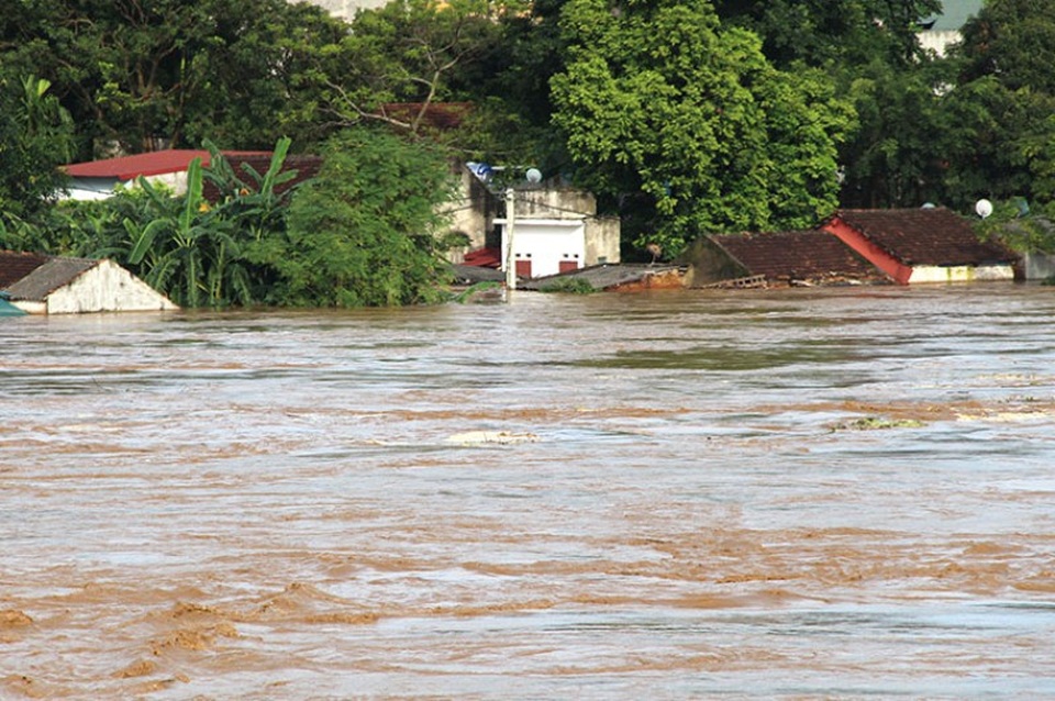 Huyện biên giới Mường Lát vẫn bị cô lập hoàn toàn sau mưa lũ - 5 Nhiều địa phương vẫn ngập sâu trong lũ