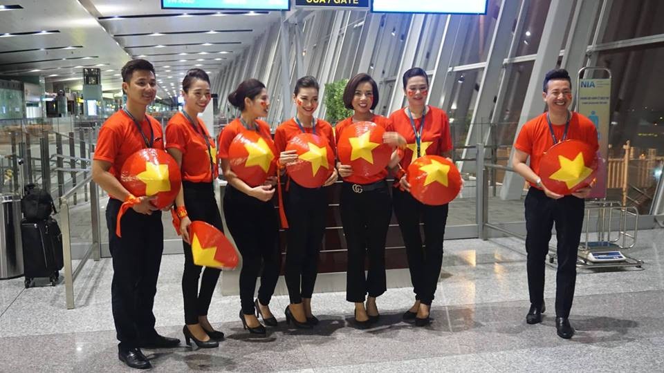 Những người bạn đặc biệt sang Indonesia cổ vũ đội tuyển Olympic Việt Nam - 5 Những người bạn đặc biệt sang Indonesia cổ vũ đội tuyển Olympic Việt Nam - 5