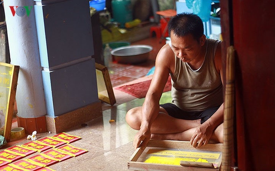 Làng may cờ lớn nhất Thủ đô dốc toàn lực cho bóng đá và dịp Quốc khánh - 5 Làng may cờ lớn nhất Thủ đô dốc toàn lực cho bóng đá và dịp Quốc khánh - 5