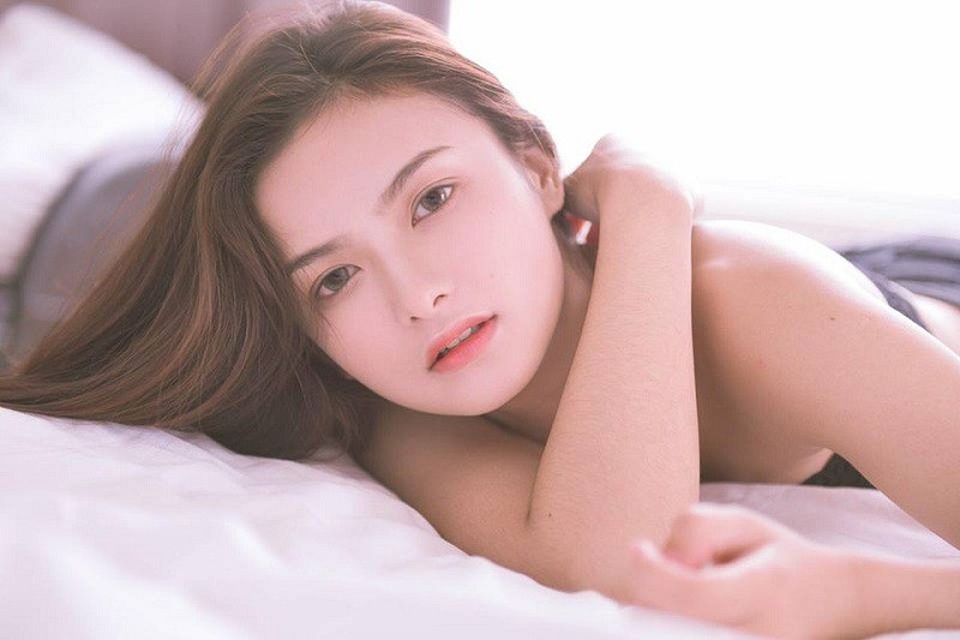 Thiếu nữ Đà Lạt bị hiểu lầm là con lai vì có nét đẹp "như Tây" - 6 Bén duyên với công việc làm mẫu ảnh từ năm 2016, Thảo đã có 2 năm kinh nghiệm trong nghề. Đối với Thảo nghề nào cũng vất vả và nghề mẫu ảnh cũng không ngoại lệ. Tuy nhiên, thay vì chán nản 9x luôn coi đó là những bài học kinh nghiệm cho bản thân.