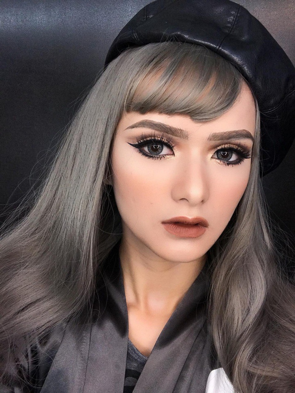 Thiếu nữ Đà Lạt bị hiểu lầm là con lai vì có nét đẹp "như Tây" - 5
Ra đường nhiều người hỏi mình là con lai, thậm chí còn đơ người một lúc vì không biết mình có nói được tiếng Việt hay không. Dù câu trả lời mình là người Việt nhưng nhiều người không tin, họ còn hỏi tiếp mình là đồng bào nào hay đã sửa mũi ở đâu (cười)”, Thanh Thảo chia sẻ.