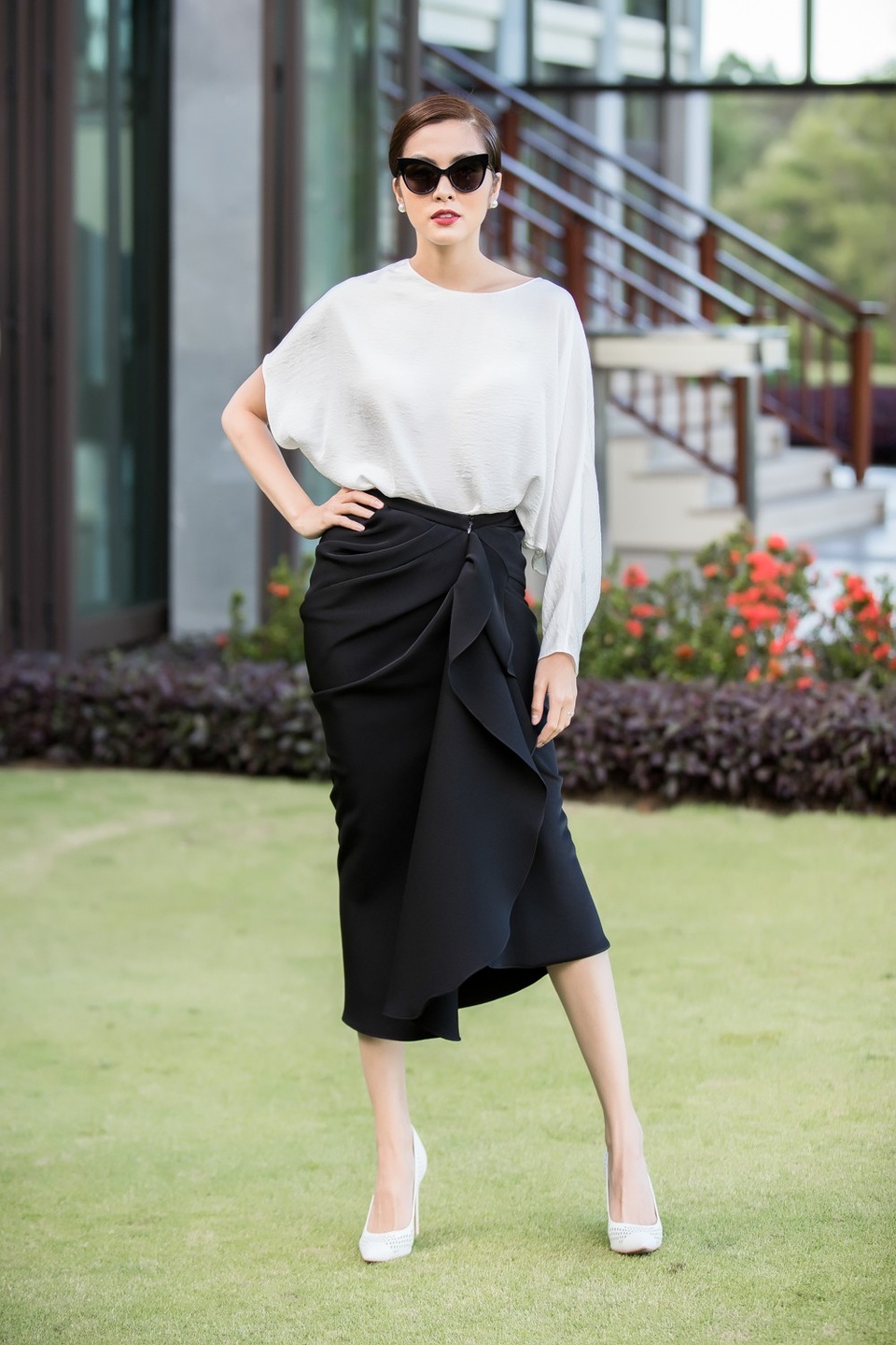Tăng Thanh Hà, Diễm My, Giáng My... khoe vẻ thanh lịch - 1 Tăng Thanh Hà, Diễm My, Giáng My... khoe vẻ thanh lịch - 1