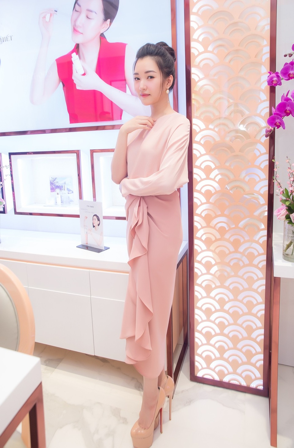 Tăng Thanh Hà, Diễm My, Giáng My... khoe vẻ thanh lịch - 10 Tăng Thanh Hà, Diễm My, Giáng My... khoe vẻ thanh lịch - 10