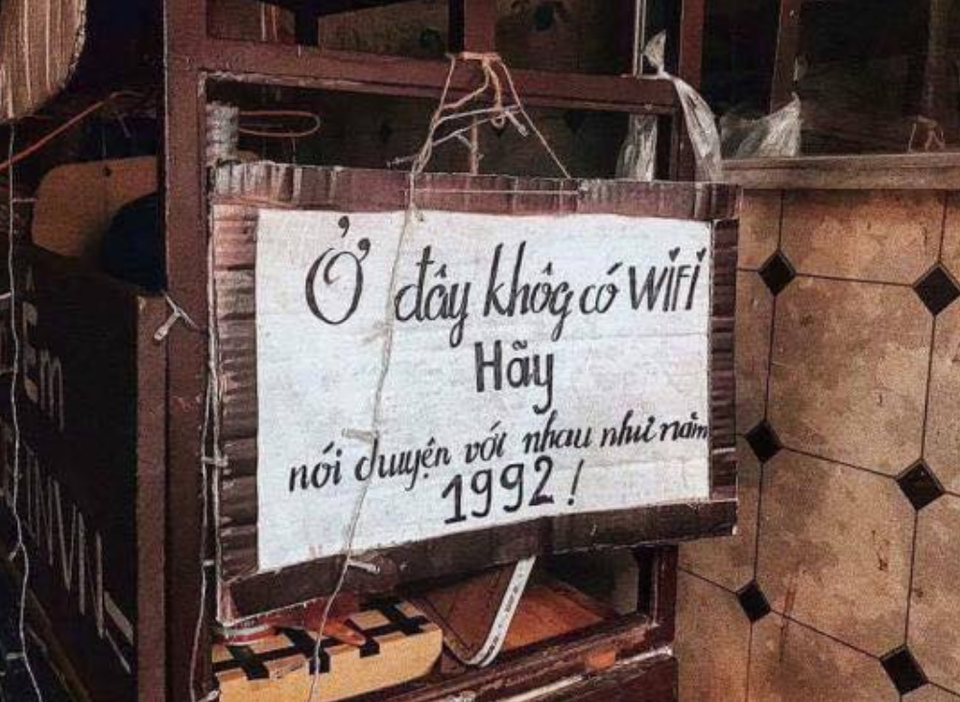 "Vò đầu bứt tai" với những mật khẩu Wi-Fi thách đố người xem - 8 Có cửa hàng thậm chí tuyên bố không có Wi-Fi, để khách đỡ mất công tìm kiếm.