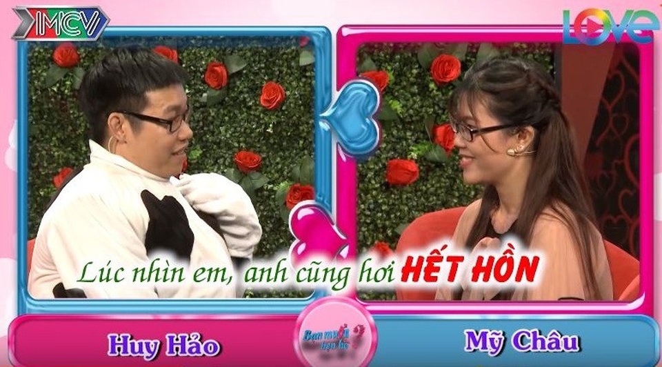 Chàng trai hoá trang thành bò sữa đến tìm vợ ở chương trình hẹn hò - 1 Chàng trai hoá trang thành bò sữa đến tìm vợ ở chương trình hẹn hò - 1