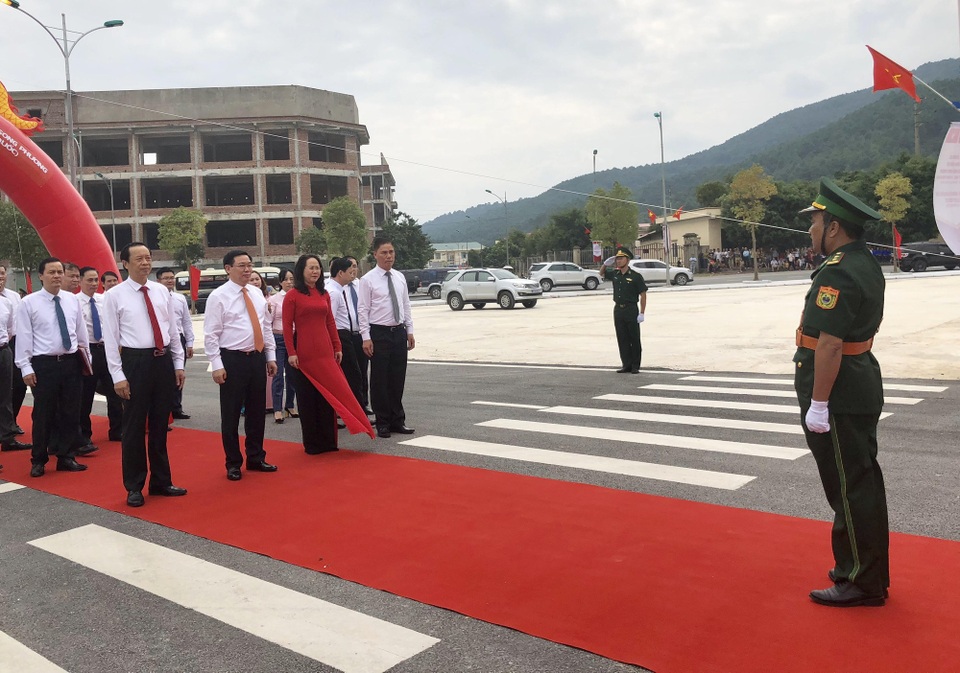 Mở cửa khẩu thông thương Việt Nam với Khu tự trị dân tộc Choang - Trung Quốc - 1 Ủy viên Bộ Chính trị - Phó Thủ tướng Chính phủ Vương Đình Huệ chỉ đạo triển khai các hoạt động công bố mở cặp cửa khẩu Chi Ma - Ái Điểm