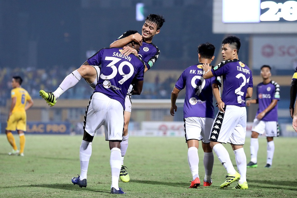 
Hà Nội lên ngôi vô địch V-League 2018 sớm 5 vòng đấu - Ảnh: Gia Hưng
