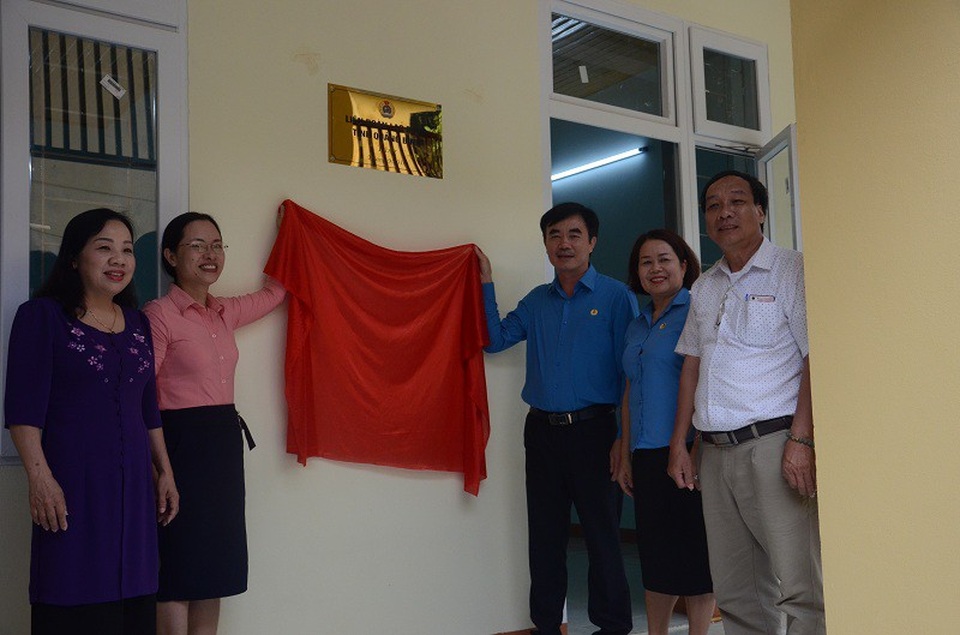 Quảng Bình: Khánh thành nhà nội trú cho giáo viên vùng khó khăn - 1 Sau 3 tháng thi công, công trình nhà nội trú tại Trường Tiểu học và THCS Trường Thủy đã được khánh thành và đưa vào sử dụng