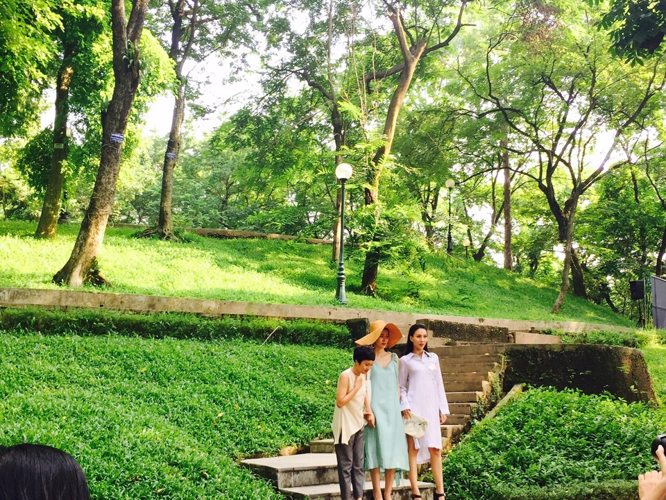 NTK Thanh Thuý và các người mẫu.