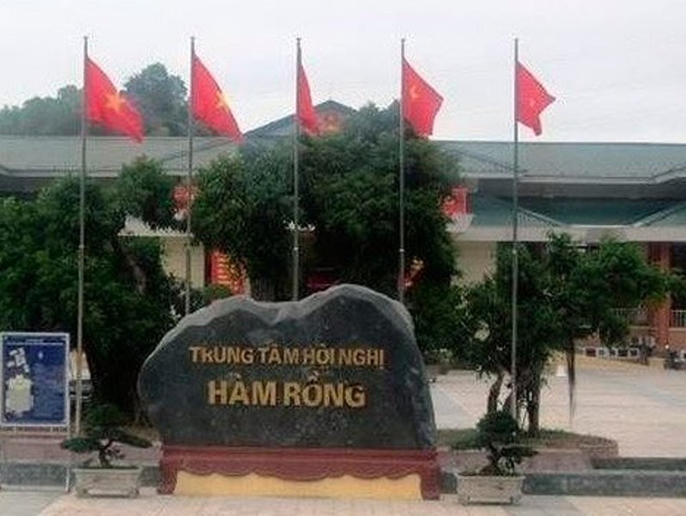 Nhiều cán bộ ở Thanh Hóa mất chức do bổ nhiệm sai quy trình - 1 Trụ sở UBND thành phố Thanh Hóa