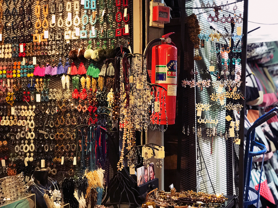 Sắc màu Chatuchak - 5
Chatuchak là một thế giới màu sắc và ngập tràn những món đồ thú vị với mức giá rất dễ chịu