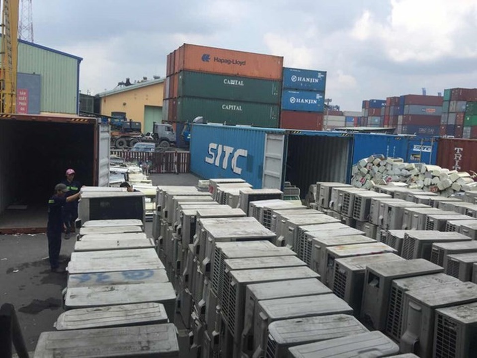 Thanh tra doanh nghiệp nhập khẩu và sử dụng phế liệu tại Hưng Yên! - 1
Rác thải điện tử qua sử dụng đổ dồn về Việt Nam sau khi Trung Quốc ngừng nhập mặt hàng này.