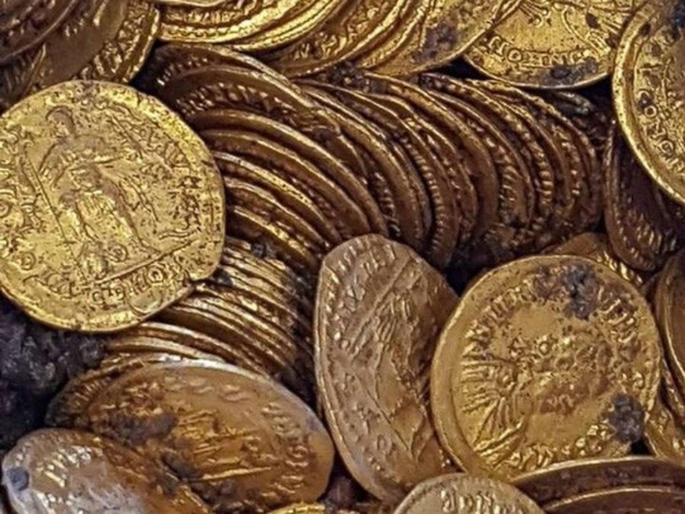 Phát hiện 2 tảng đá lẫn vàng trị giá 11 triệu USD - 5 Phát hiện 2 tảng đá lẫn vàng trị giá 11 triệu USD - 5