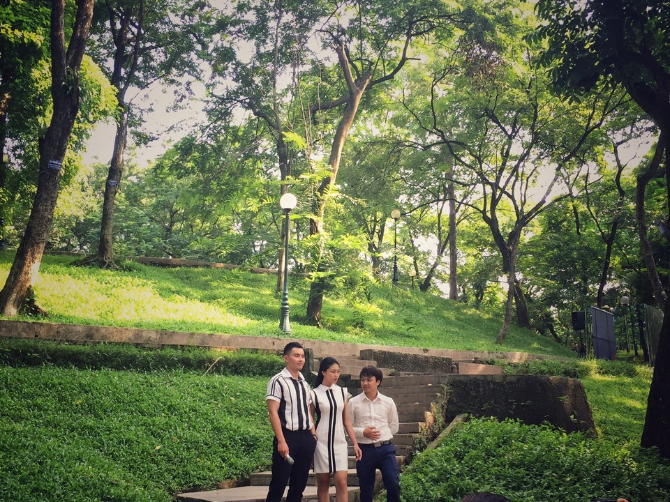 NTK Cao Duy giới thiệu một phần của BST.