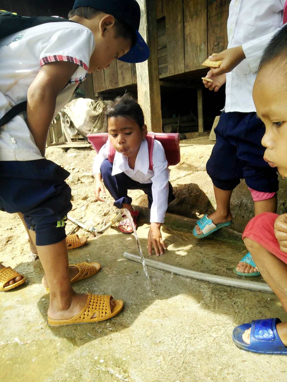 Quảng Nam: Học sinh vùng cao “khát” nước sạch - 2 Quảng Nam: Học sinh vùng cao “khát” nước sạch - 2