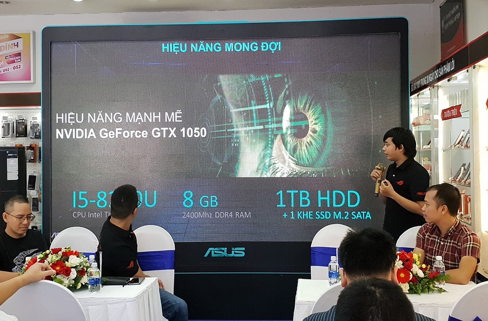 Asus giới thiệu mẫu Asus F560 tại Việt Nam