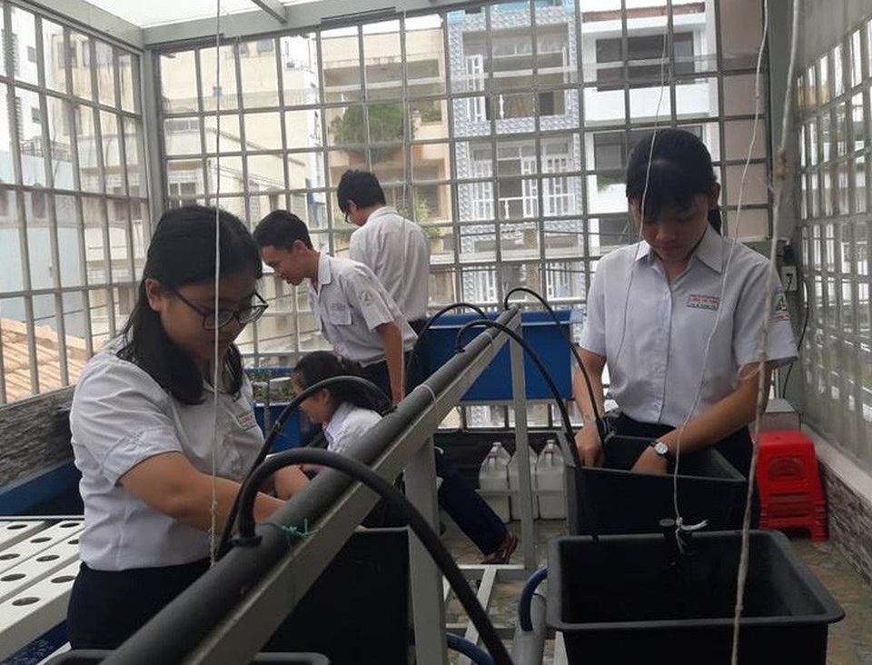 TPHCM: Giáo viên không kiểm tra bài liên tục gây áp lực cho học sinh - 1 Học sinh TPHCM trong giờ học ở vườn ươm