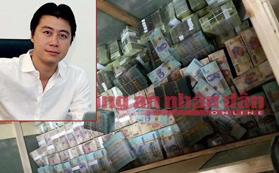 Người phụ nữ nuôi Phan Sào Nam từ nhỏ và mớ tiền giấu kín - 1
Phan Sào Nam (ảnh nhỏ) và số tiền tang vật thu được. Ảnh: CAND