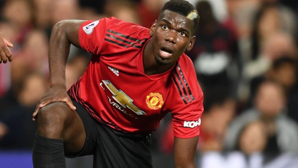 Mourinho hoàn toàn bất lực trong việc “cầm cương” Pogba - 1 Paul Pogba luôn chỉ nói lưng chừng về tương lai của mình ở Man Utd