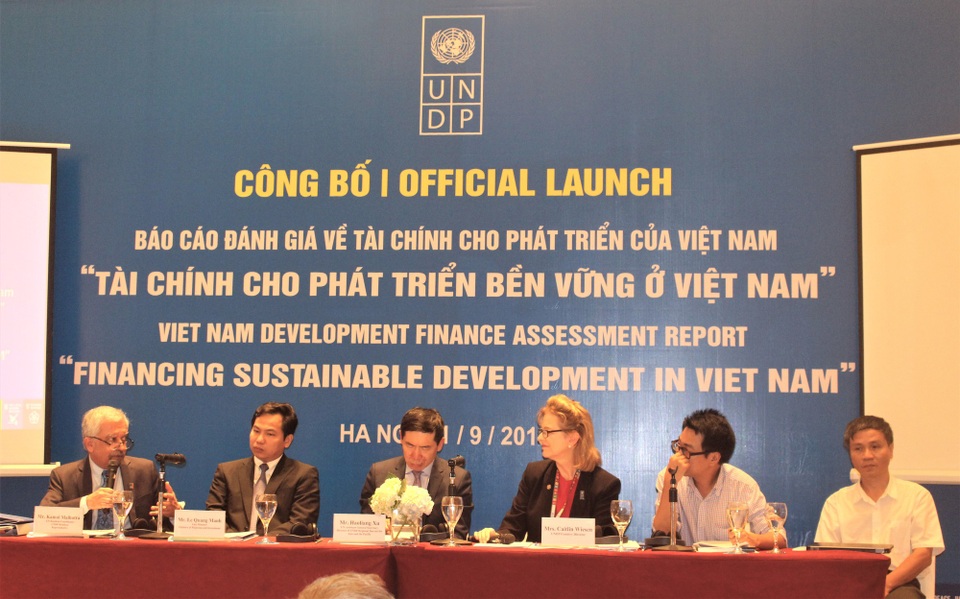 Chuyên gia kinh tế: “Nếu tách khu vực FDI ra, nền kinh tế trong nước thuần túy là nhập siêu” - 1 Các chuyên gia cho rằng, đóng góp của khu vực FDI vào nền kinh tế trong nước chưa thực sự tương xứng với những gì Chính phủ ưu đãi cho khu vực này. (Ảnh: Hồng Vân)