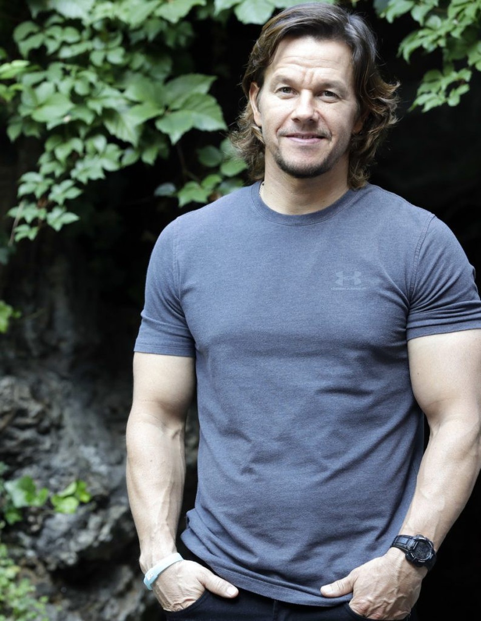 “Phát hoảng” với đời sống của tài tử cơ bắp - 4 Mark Wahlberg hiện tại ở tuổi 47