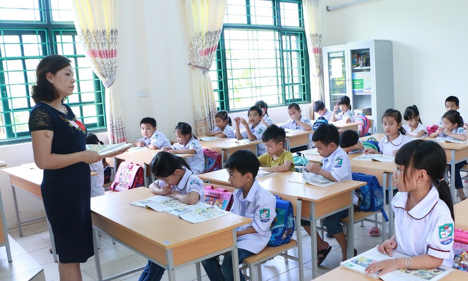 Địa phương có 100% trường tiểu học dạy Công nghệ giáo dục của GS Hồ Ngọc Đại nói gì? - 3 Một số giáo viên ở Hà Nam cho biết, chương trình này có nhiều ưu điểm, trong đó giúp học sinh viết đúng chính tả. (Ảnh: Đ. Cường).