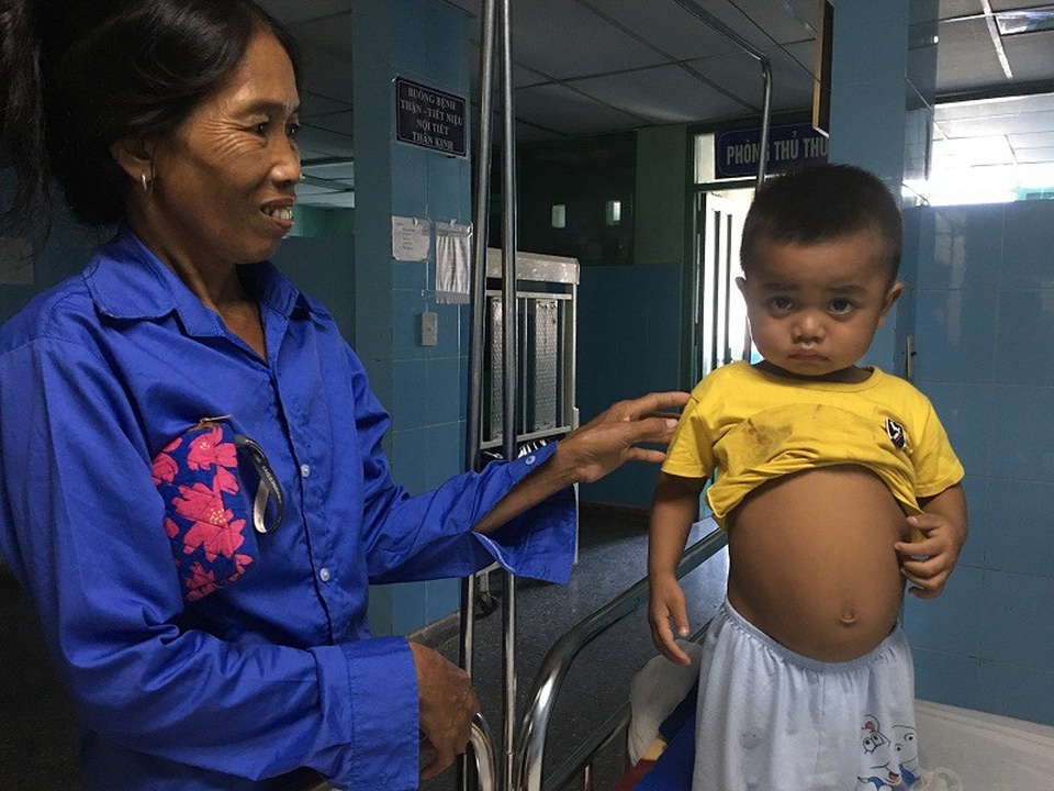 Sau một thời gian điều trị, hiện tại tình hình sức khỏe của cháu Nguyễn Văn Son cũng đã có nhiều chuyển biến tích cực.