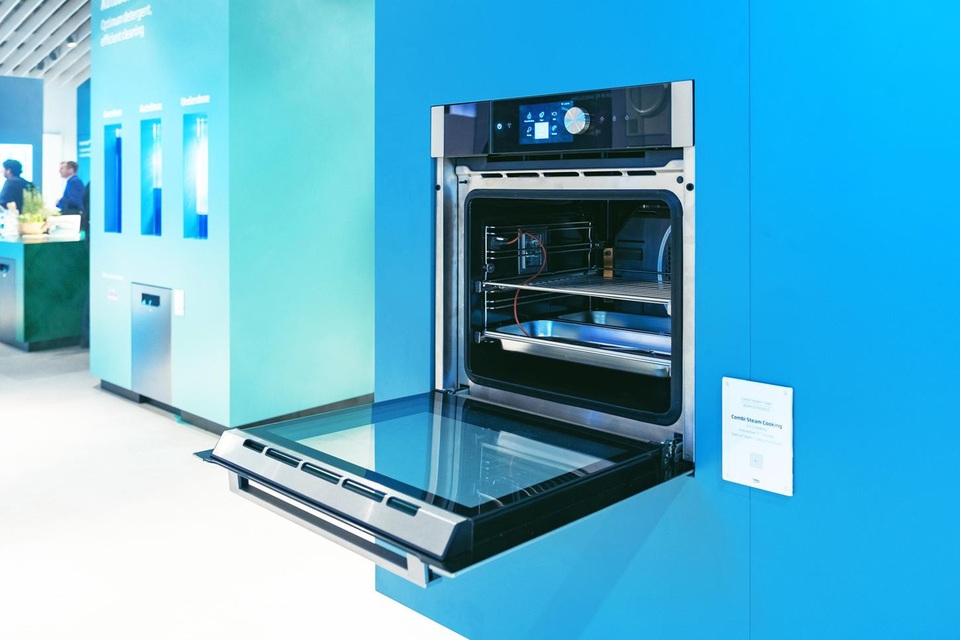 Thiết kế tinh tế, gọn gàng cùng với công nghệ tiên tiến khiến thế hệ bếp lò mới của Beko thu hút được nhiều sự quan tâm.