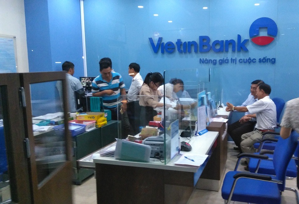 Camera an ninh ngân hàng ghi lại diễn biến vụ cướp ở Tiền Giang - 1 Ngân hàng TMCP Công Thương VN (Viettinbank) nằm trên quốc lộ 1, qua địa bàn xã Tân Lý Tây (huyện Châu Thành, tỉnh Tiền Giang)