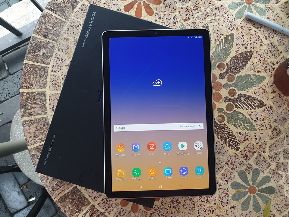 Đập hộp Galaxy Tab S4 với bút S Pen giá 17,9 triệu đồng tại Việt Nam - 5 Đập hộp Galaxy Tab S4 với bút S Pen giá 17,9 triệu đồng tại Việt Nam - 5
