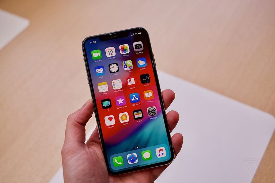 Cận cảnh bộ đôi iPhone XS và XS Max mới ra mắt của Apple - 2 Sản phẩm sở hữu thiết kế bên ngoài giống iPhone X