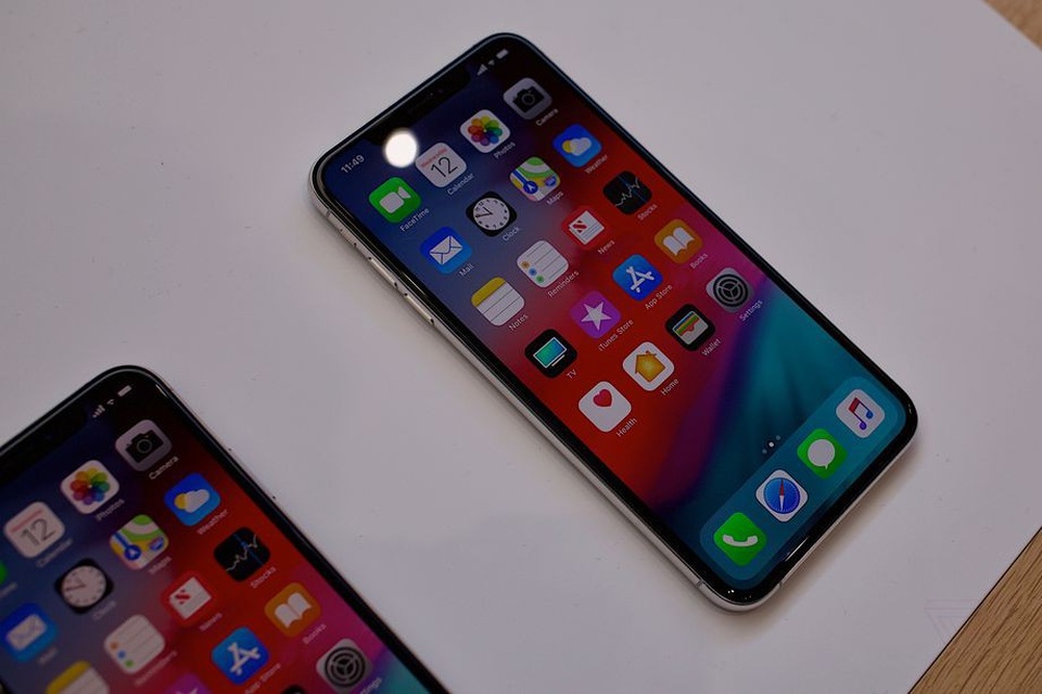 Cận cảnh bộ đôi iPhone XS và XS Max mới ra mắt của Apple - 4 Cận cảnh bộ đôi iPhone XS và XS Max mới ra mắt của Apple - 4