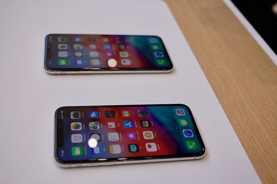 Cận cảnh bộ đôi iPhone XS và XS Max mới ra mắt của Apple - 5 Cận cảnh bộ đôi iPhone XS và XS Max mới ra mắt của Apple - 5