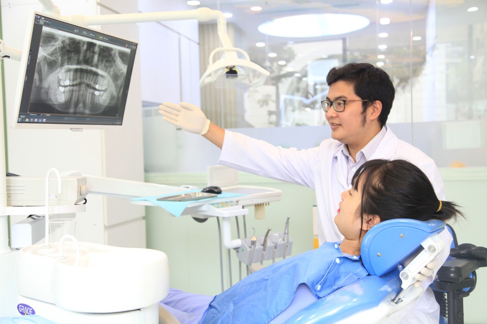 Hơi thở bốc mùi, tiêu xương răng... bắt đầu từ chảy máu lợi - 1 Hơi thở bốc mùi, tiêu xương răng... bắt đầu từ chảy máu lợi - 1