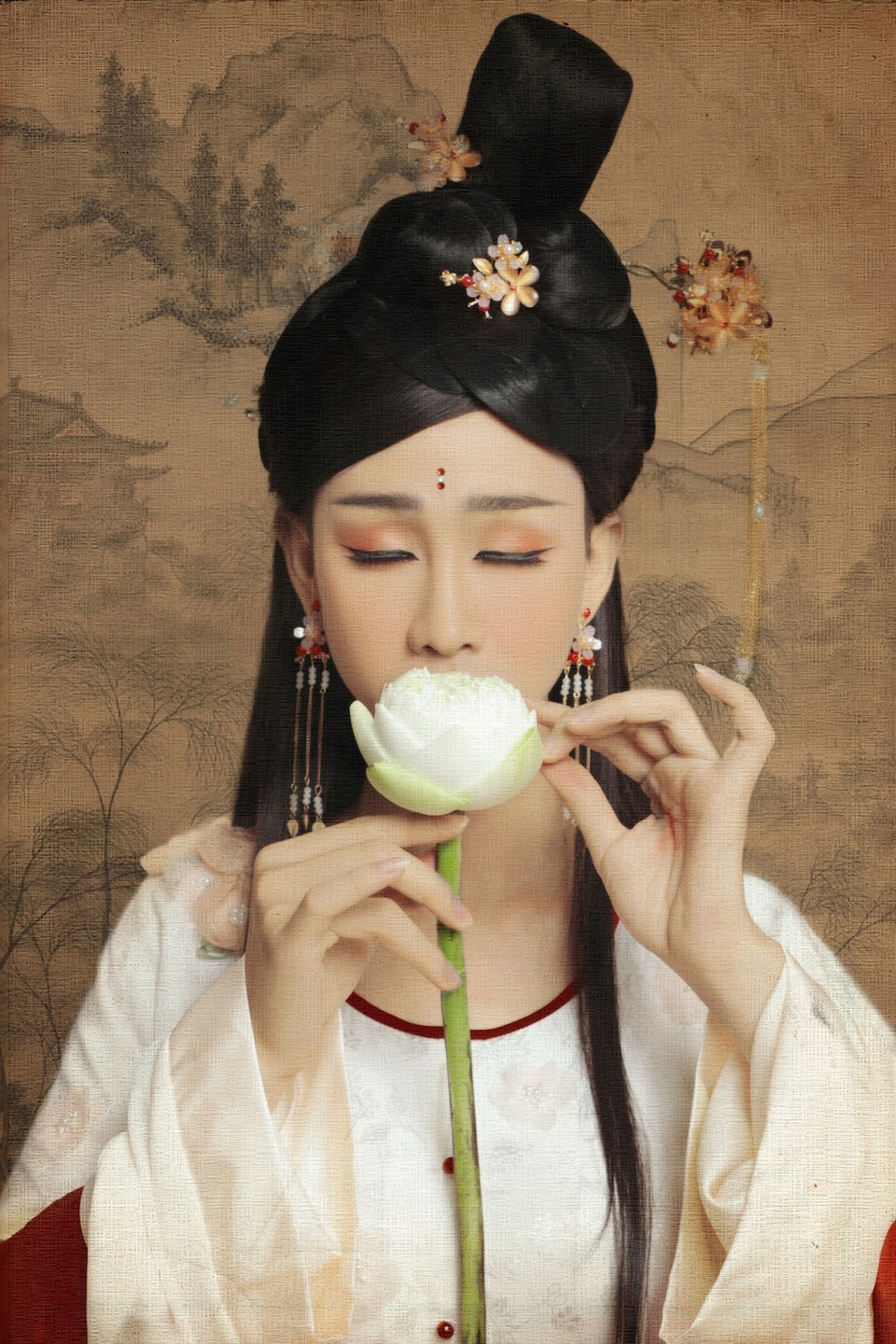 Hải Triều còn bất ngờ cho biết anh muốn lưu giữ những hình ảnh đẹp nhất của tuổi thanh xuân của mình: “Tuổi trẻ của Triều là cố gắng làm những gì đẹp nhất, sâu sắc nhất để lưu giữ cho bản thân và gửi đến cho khán giả yêu thích mình nữa. Làm nghệ thuật nhiều khi là làm cái đẹp để thoả mãn nhu cầu của người xem”.