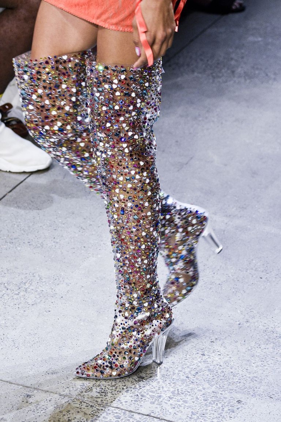 Những mẫu giày dép sành điệu tại tuần lễ thời trang New York - 19
Jeremy Scott