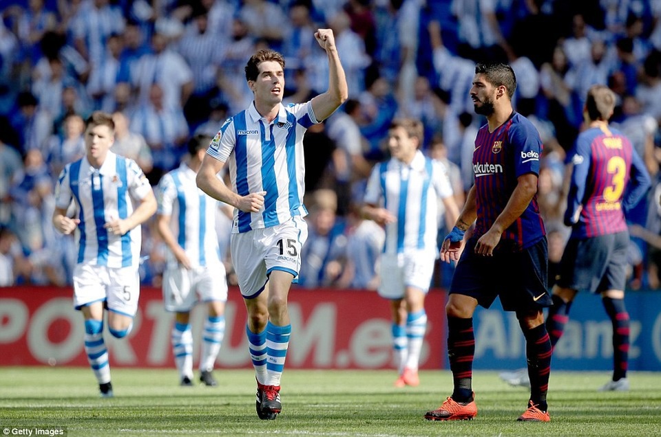 Ngược dòng hạ Sociedad, Barcelona tiếp tục toàn thắng ở La Liga - 1
Aritz bất ngờ đưa Sociedad vượt lên dẫn trước