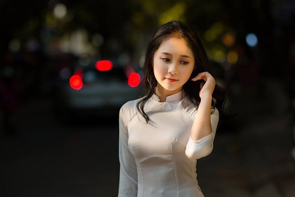 Có một mùa thu rất tình trong mắt thiếu nữ Bắc Giang - 4 Ngoài thời gian học tập Huyền còn làm mẫu ảnh cho một số studio, cô cũng được nhiều cửa hàng thời trang “chọn mặt gửi vàng” chụp các sản phẩm quần áo. Dù vậy, nhiệm vụ chính của Huyền bây giờ là học nên cô luôn ưu tiên, hoàn thành tốt các bài tập cũng như ôn luyện để củng cố thêm kiến thức.