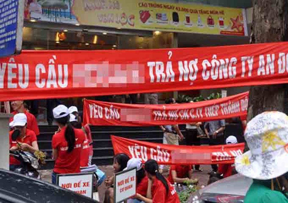 Bộ Tài chính lo công ty đòi nợ hoạt động như "xã hội đen" - 1 Bộ Tài chính cho rằng, đòi hỏi phải có quy định rõ ràng hơn để kiểm tra, giám sát các doanh nghiệp kinh doanh dịch vụ đòi nợ.