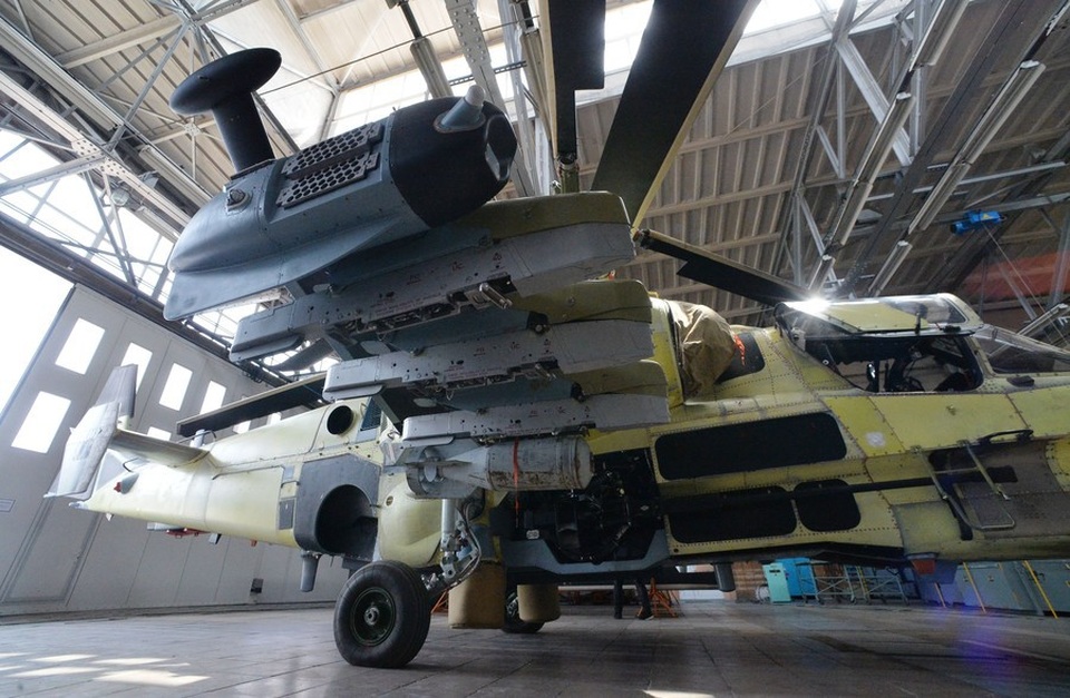 Nga “đoạn tuyệt” với thiết bị quân sự nhập từ Ukraine - 1 Trực thăng Ka-52 được lắp ráp tại Nga (Ảnh: RT)
