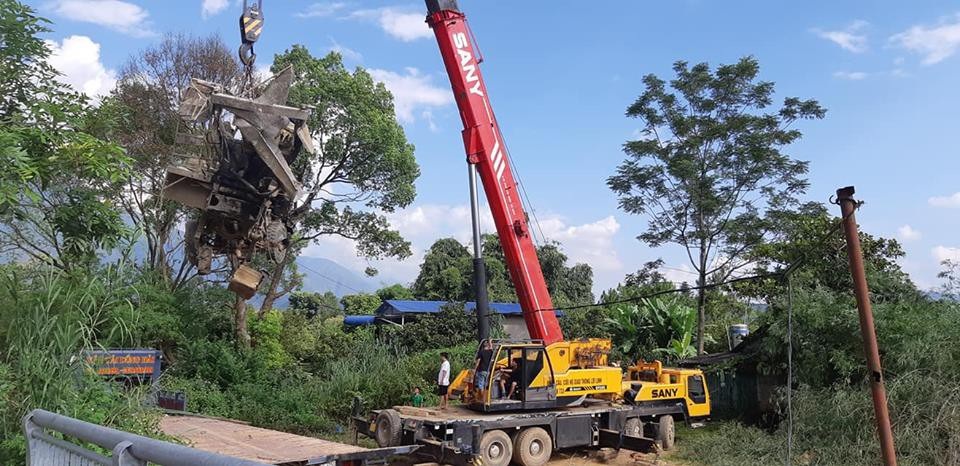 Vụ tai nạn thảm khốc 13 người chết ở Lai Châu: Xe bồn mất phanh đâm vào xe khách - 6 Vụ tai nạn thảm khốc 13 người chết ở Lai Châu: Xe bồn mất phanh đâm vào xe khách - 6
