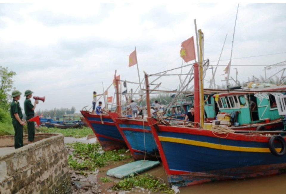 
Thái Bình kêu gọi tàu thuyền vào nơi tránh trú bão
