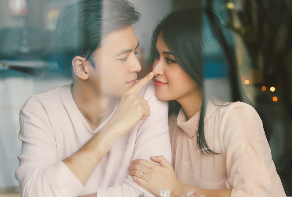 Những cặp đôi “phim giả tình thật” của showbiz Việt - 9 Văn Anh là người khiến Tú Vi mở lòng sau chuyện tình cảm đổ vỡ với đại gia.