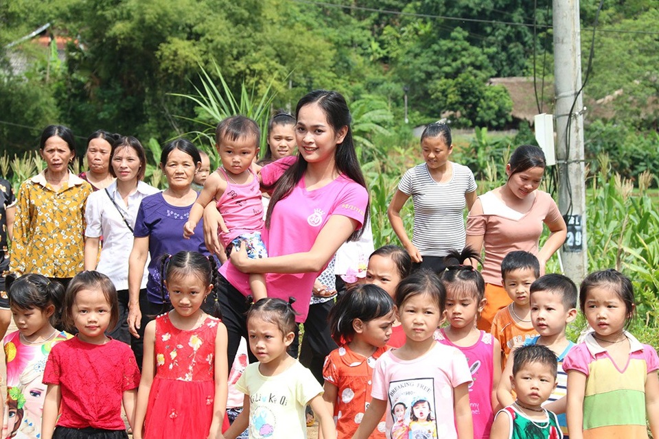 Rớt nước mắt trước nghĩa cử xây trường giữa tâm lũ - 1 Là một huyện vùng cao nằm ở trung tâm tỉnh Hà Giang, Vị Xuyên là nơi sinh sống của 19 dân tộc, trong đó chủ yếu là người Tày, người Dao, người Kinh, người H’mông chiếm đa số.