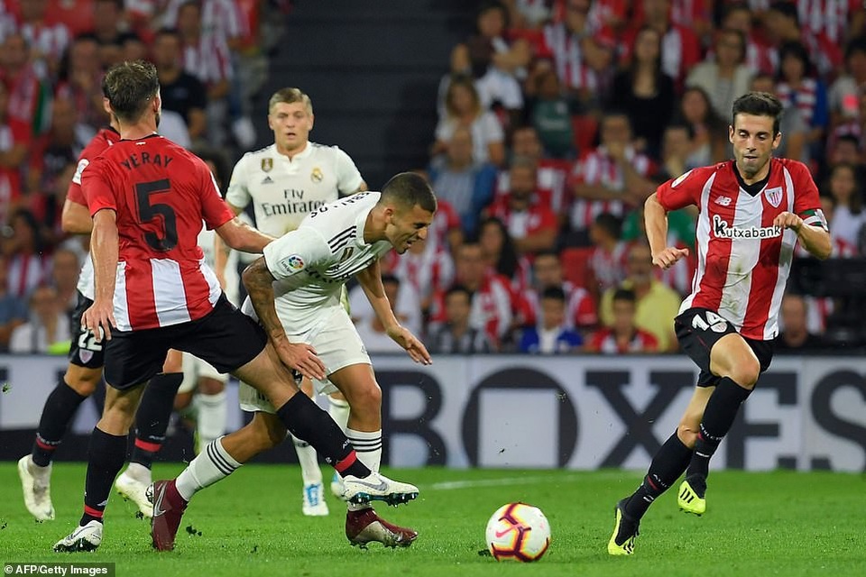 Hòa thất vọng Bilbao, Real Madrid đứt mạch toàn thắng ở La Liga - 8
Bilbao là đội tạo ra được nhiều cơ hội ngon ăn hơn