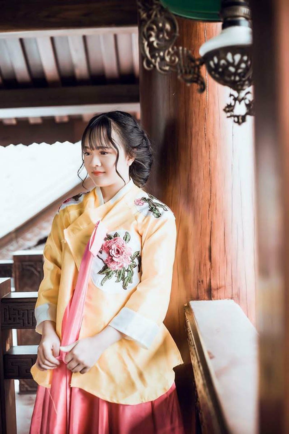 Nữ sinh Đắk Lắk khiến dân mạng rần rần tìm kiếm vì giọng nói ngọt "lịm tim" - 4 Nữ sinh Đắk Lắk khiến dân mạng rần rần tìm kiếm vì giọng nói ngọt "lịm tim" - 4