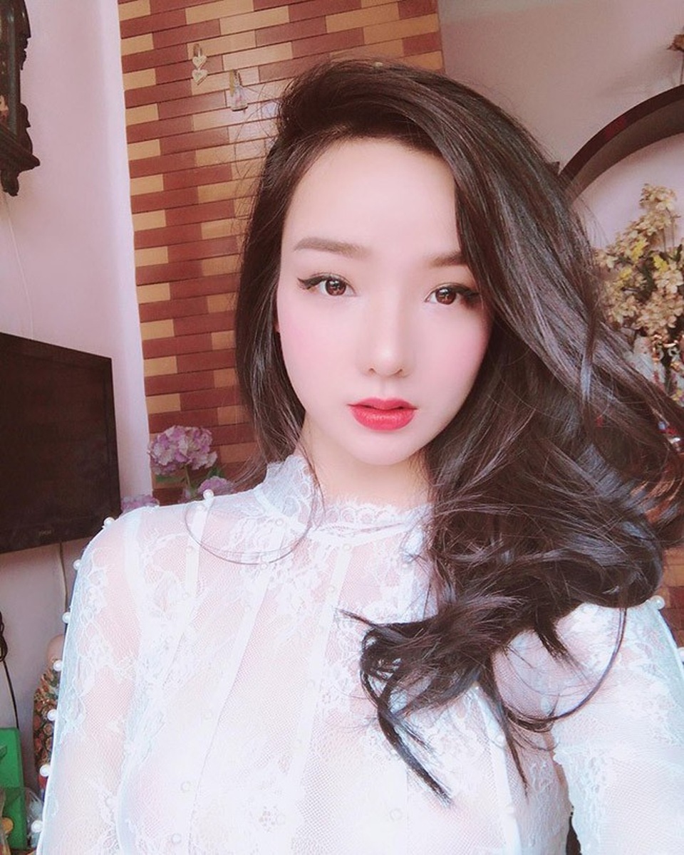 3 cô gái Việt được báo Hàn tung hô vì quá xinh đẹp - 7
Thủy Tiên còn lấn sân showbiz với vai diễn ấn tượng trong một số bộ phim khá nổi trong giới trẻ Việt.